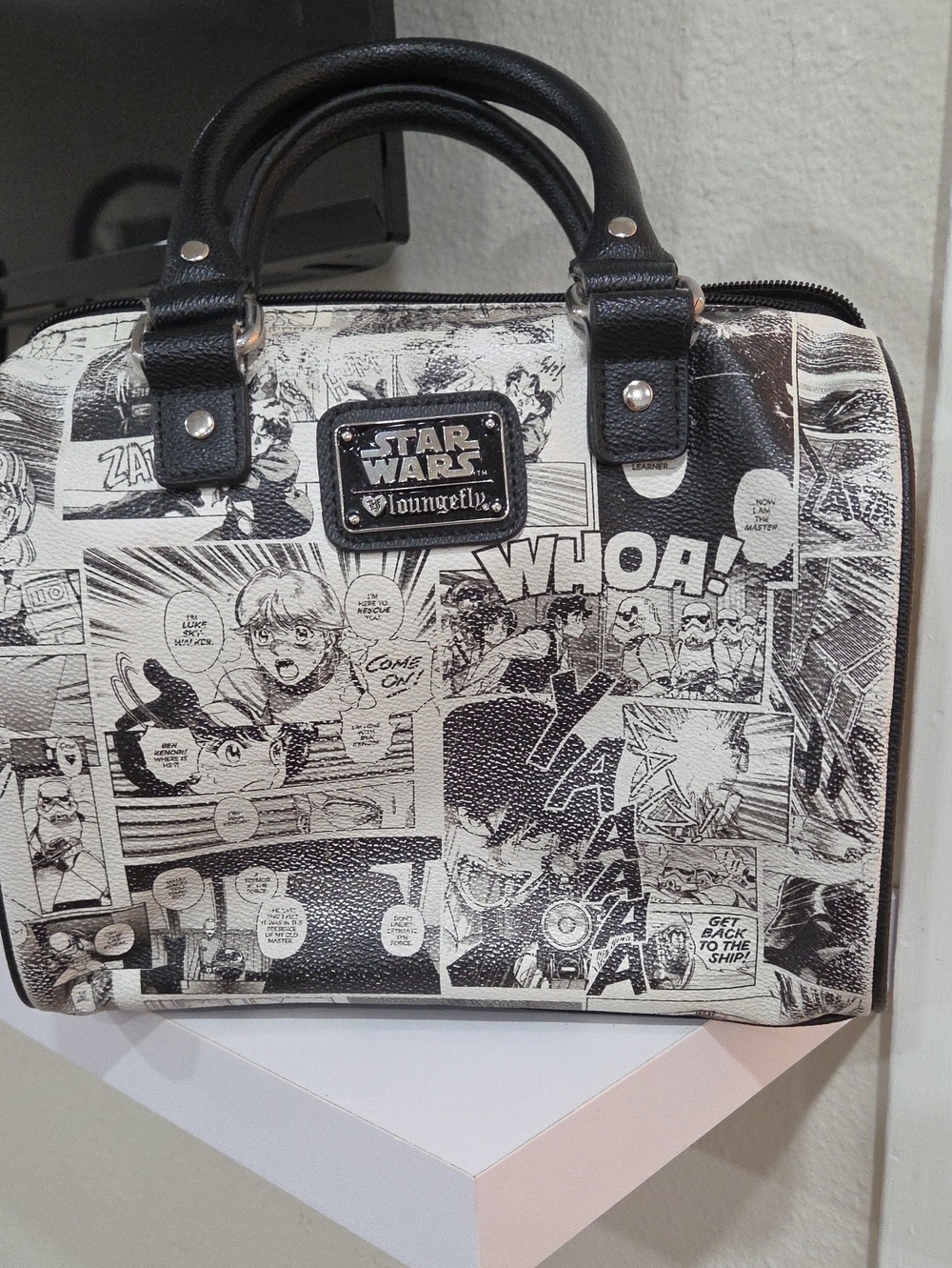 Loungefly Star Wars Black & White Comic Print Toiletry Bag